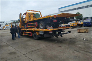 西山区同城汽车补胎