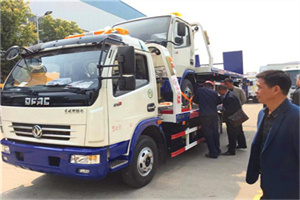 西山区汽车道路救援拖车价格